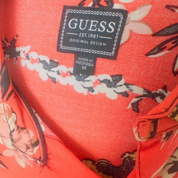 Guess Beach shirt ! Like new - Picture 2 of 5